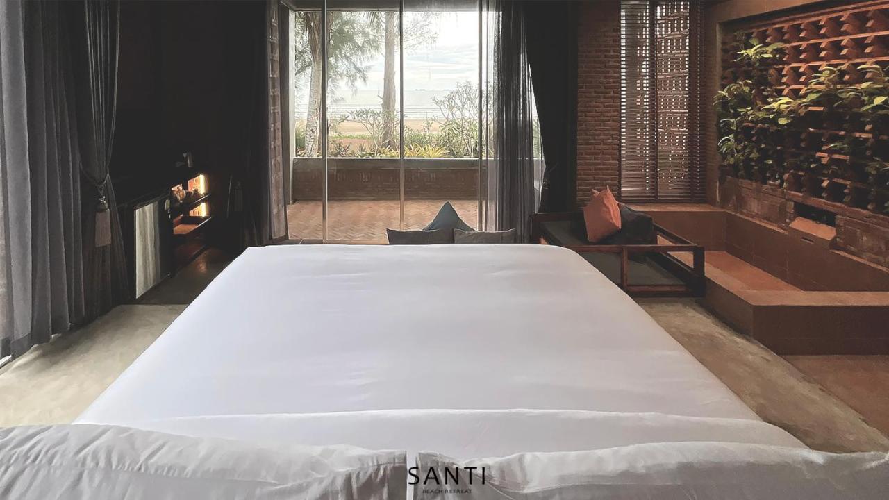 Santi Beach Retreat Chumphon Buitenkant foto