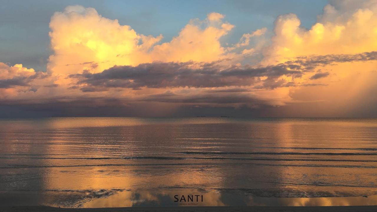Santi Beach Retreat Chumphon Buitenkant foto